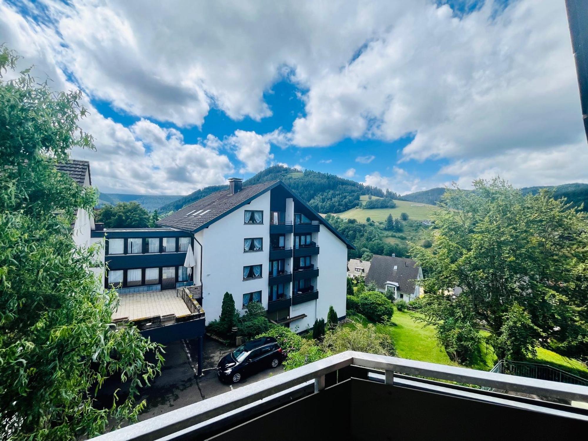 Goldener Hahn B&B Baiersbronn - Ferienwohnungen Mit Hotel Service Nahe Gartenschau Tal X Ngoại thất bức ảnh